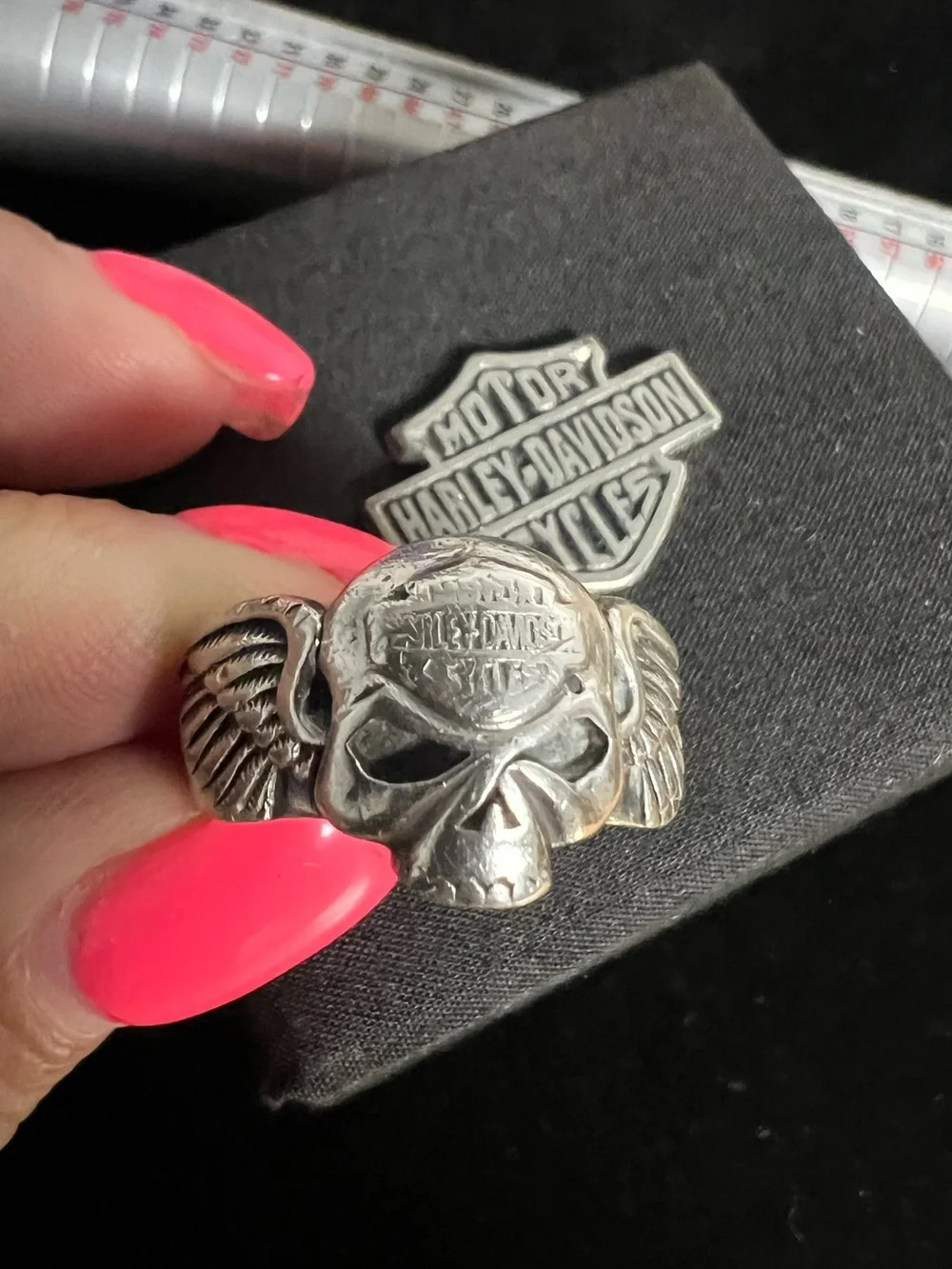 Harley-Davidson AUTHENTIC MOD WILLIE skull wing ring. STERLING SILVER